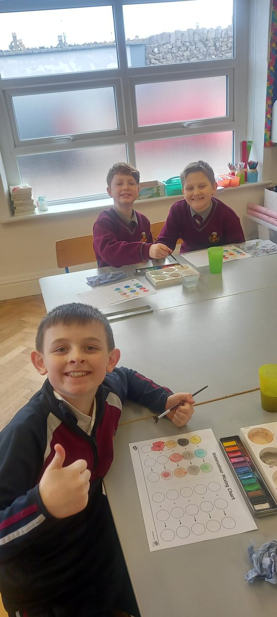 midletoncbs's tweet image. Working on mixing watercolour paints in M. Kara&apos;s this week. So different to working with poster paints but the boys learned loads and had fun too 🎨