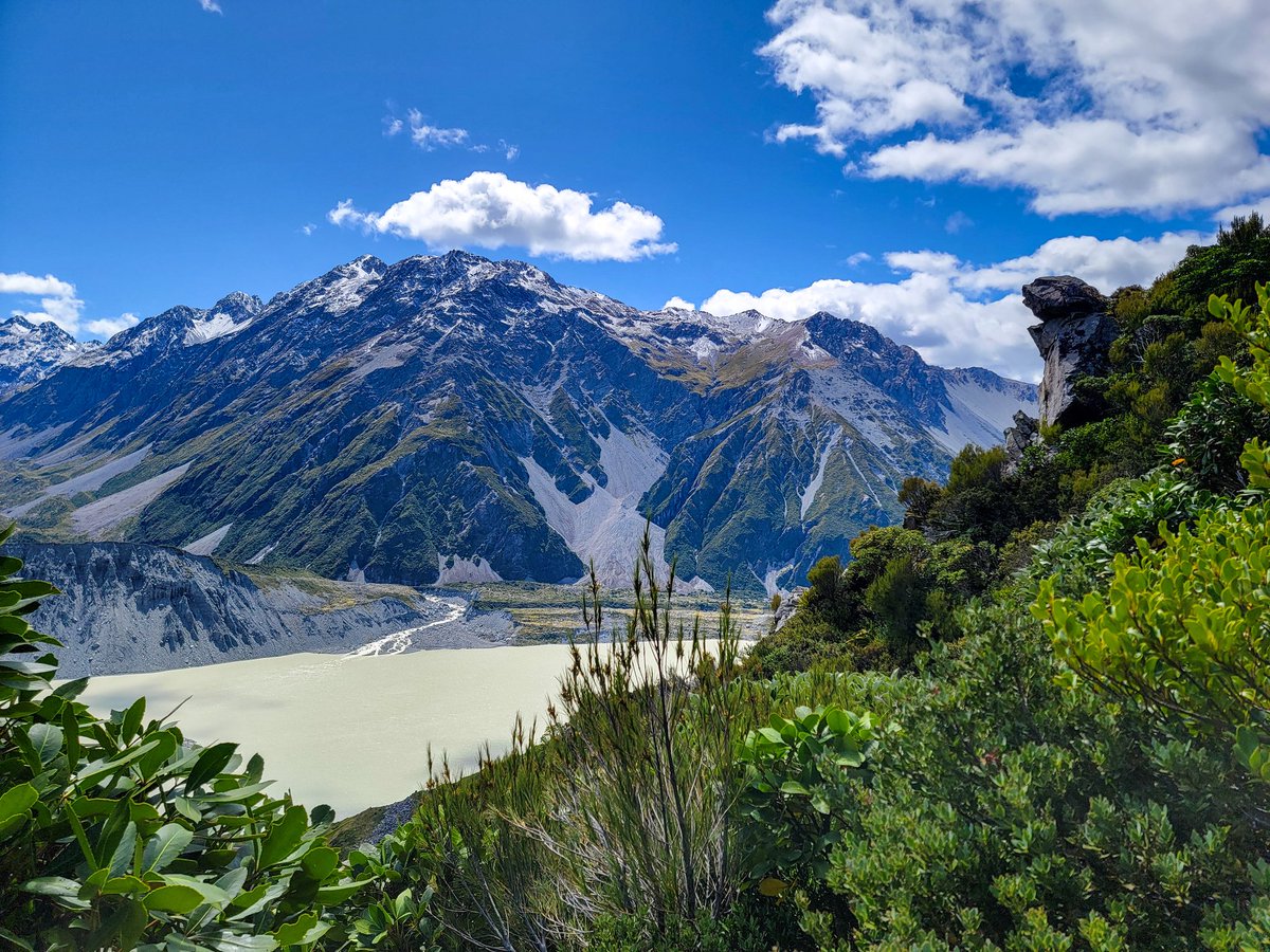 The Sealy Tarns Track in Mount Cook/Aoraki is a dream for #hiking lovers! ⛰️ It's a steep 550m climb, but gorgeous #mountain and valley #views the entire way up! Would you climb for these #beautiful views? #newzealand #traveling #hikingviews #naturephotography #getoutdoors