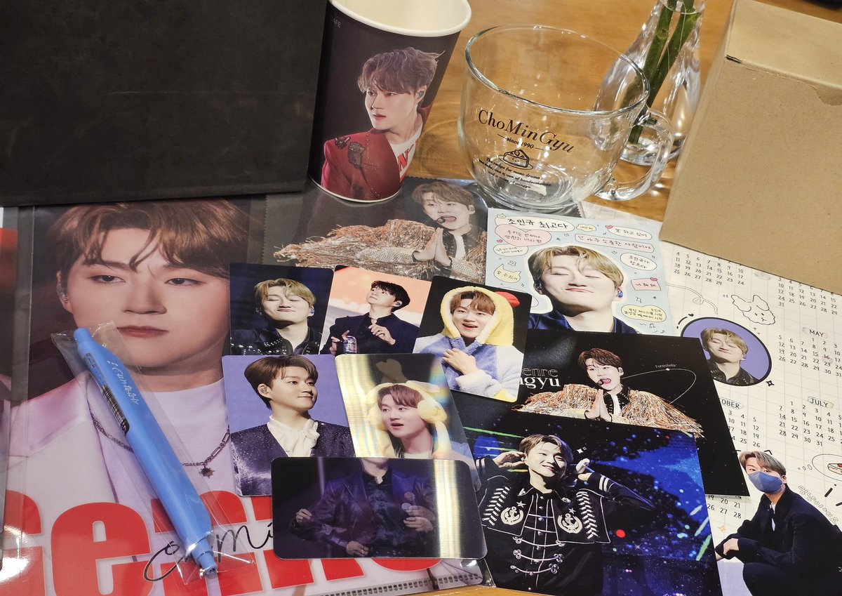 냐옹이가 가득행...🐱

<a href="/genre_chomingyu/">𝐆𝐄𝐍𝐑𝐄 : 𝐂𝐇𝐎 𝐌𝐈𝐍𝐆𝐘𝐔</a> 
#GENRE_ChoMingyu
#2024_ChoMingyu_Concert_Cafe
#민규가_들려주는_봄의_시작 
#민규가_그려내는_MonoDrama