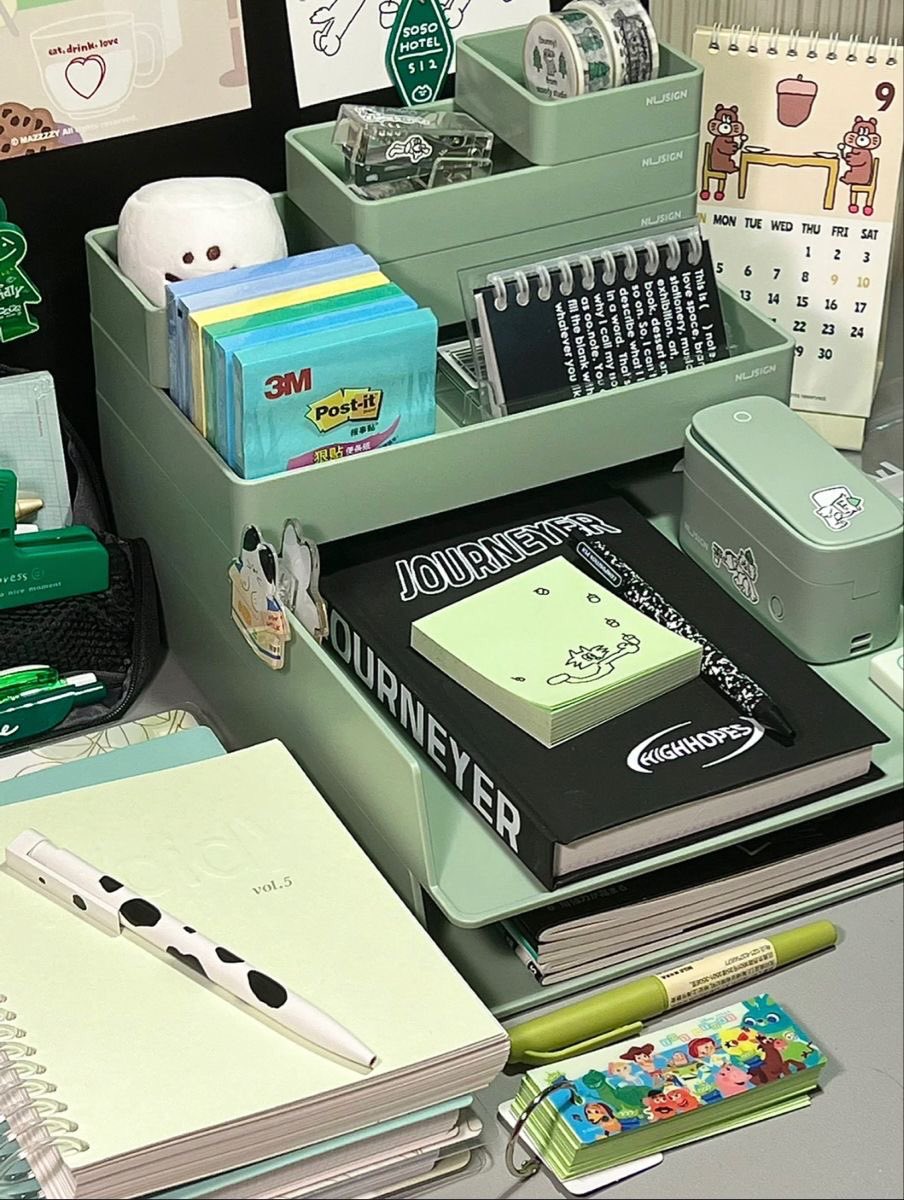 drigstudy's tweet image. rodrigo, pt-br | 🧃

        ⌦ 05’s
        ⌦ foco: enem | uff
        ⌦ cinema &amp;amp; audiovisual
        ⌦ ele/dele • ︎︎︎⚣︎

✰: cinema, selfcare, verde &amp;amp; música.

⠀  ⠀  ⠀  ⠀  ♡ + ↺ = moots. 

⠀ ⌕ — #studytwt | #studytwtbr