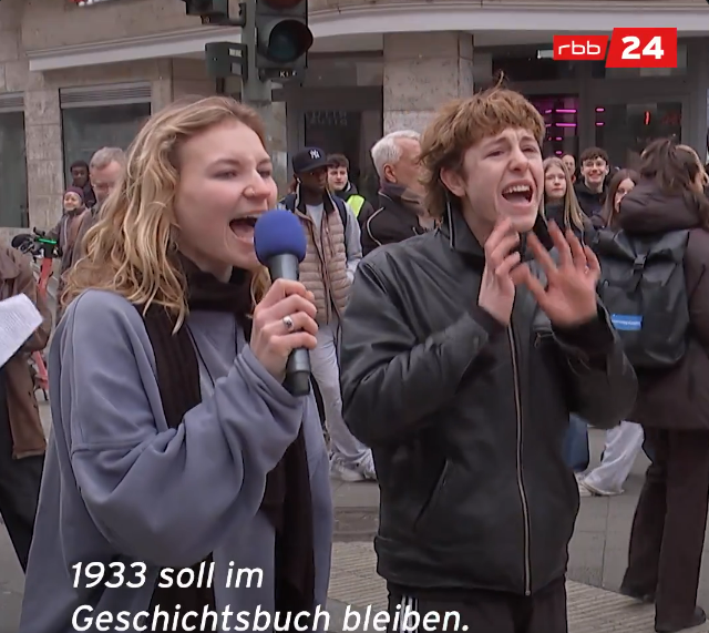 Anti-AfD Demo in Steglitz.
Manchmal sagt ein Bild mehr, als tausend Worte.😉