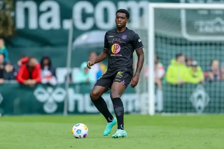 Question : Selon vous, prendre Logan Costa à l'OM ça pourrait être une bonne idée ? #TeamOM 

❤️ : Oui

🔃 : Non