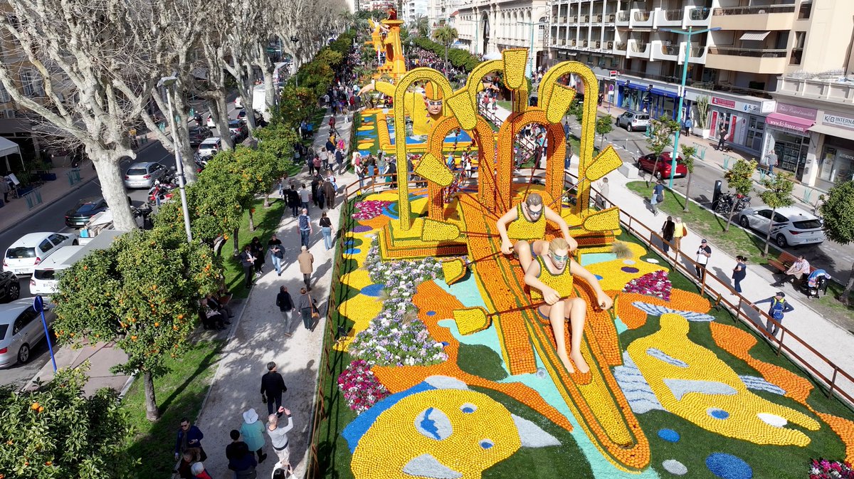 VisitMonaco's tweet image. This weekend sees the culmination of two unique events on the French Riviera: Nice Carnival and the 90th Fête du Citron in Menton. 

Monaco is right in the middle, making it the ideal base from which to visit both! 

#VisitMonaco #CarnavalNice #FêteDuCitron
