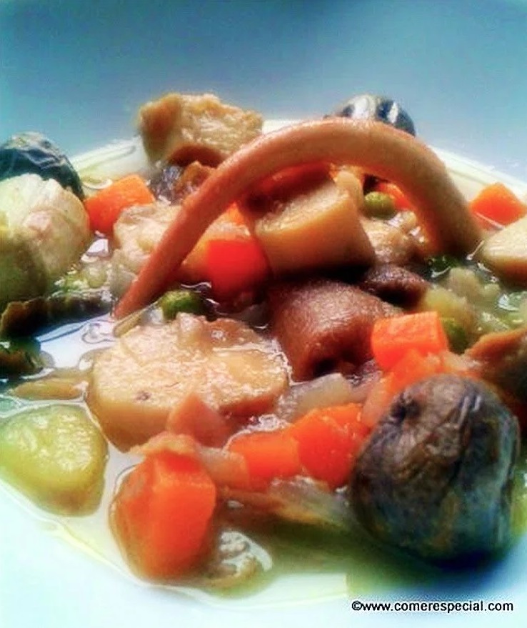 #estofado de pulpo 🐙 superfácil y riquísimo 😋. Sorprende a tod@s con este plato #pulpo. ¿A qué esperas a prepararlo? Será un éxito seguro. Receta clicando en en enlace (letras azules) 👇 
comerespecial.com/estofado-de-pu…
#comerespecial #estofado #recetas #food #foodie #blog #blogger
