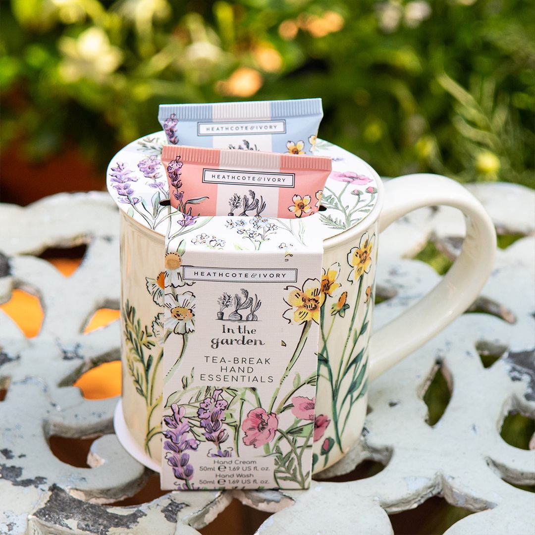 HartsOfStur's tweet image. We have some lovely new gift sets from Heathcote &amp;amp; Ivory, perfect as a present for a loved one, especially Mother's Day on Sunday 10th March!

With lots of fresh and fruity scents so you can get that summer feeling all year round!

Take a look; buff.ly/3T1Zv98

#handcream
