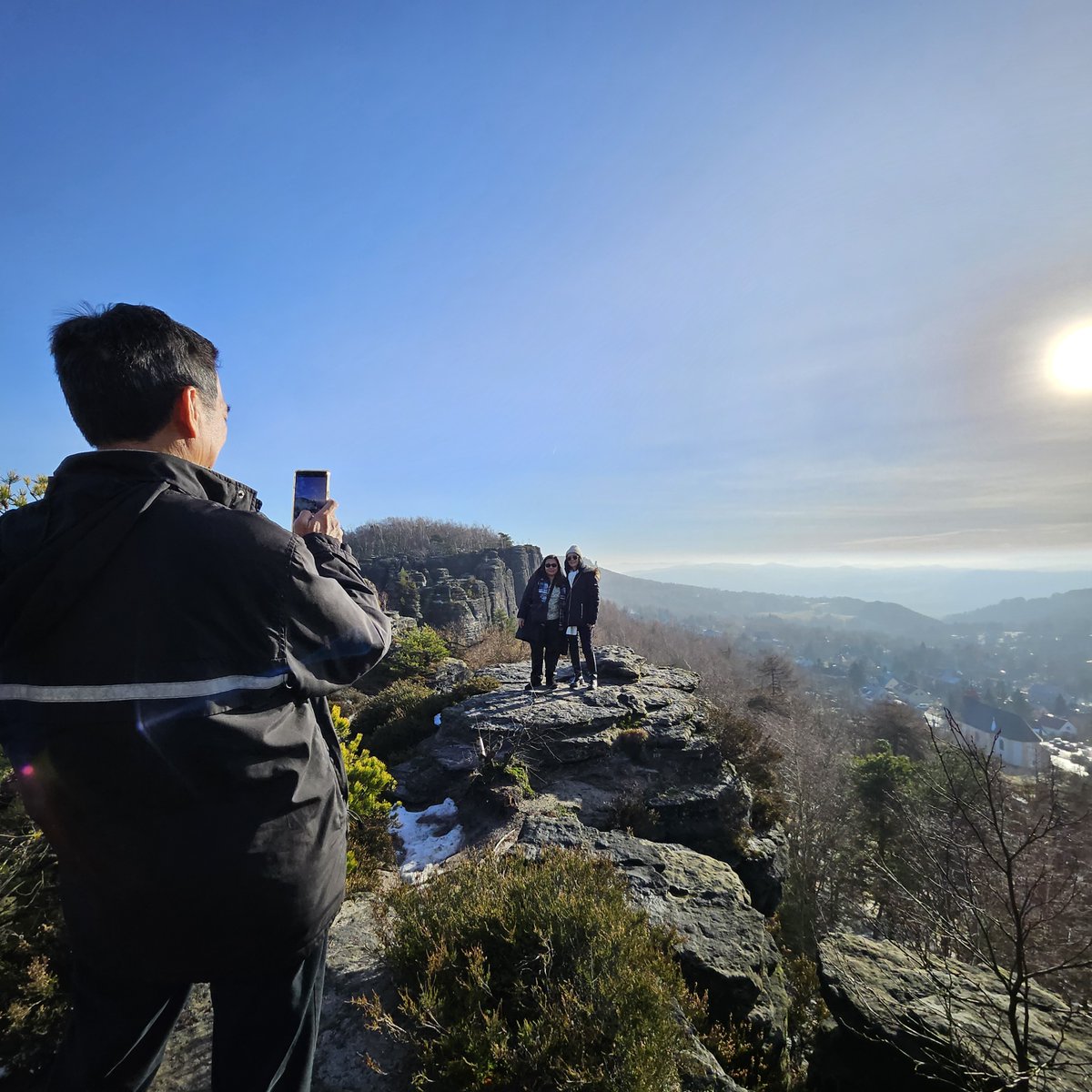 Enjoy the freedom and flexibility that only our Private Day Trip to Bohemian &amp; Saxon Switzerland National Parks can offer! 🙌🌲😍 Travel with your familly, friends or just alone. 👌 Check our website for more information ➡️ bit.ly/northernhikes_…