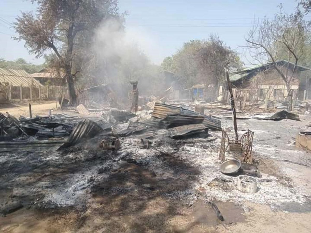 TostevinM's tweet photo. Myanmar’s junta forces are burning ever more villages as they face battlefield defeats. Here are the ruins of one of the latest arson attacks in Sagaing #WhatsHappeningInMyanmar https://t.co/OZEOzxOkxj