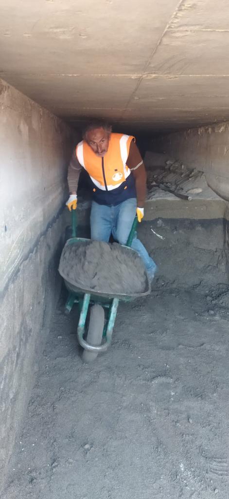 Vekilim taşeron işçilerin durumu ne oldu. Hani çözülecekti karayolları taşeron işçilerine verilen sözler ne oldu. Her seçim döneminde verdik veriyoruz deyip geçmeyin. Artık bıçak 🗡️ kemiğe dayanmıştır Seçim öncesi taşeron işçileri kadroya alınmalıdır