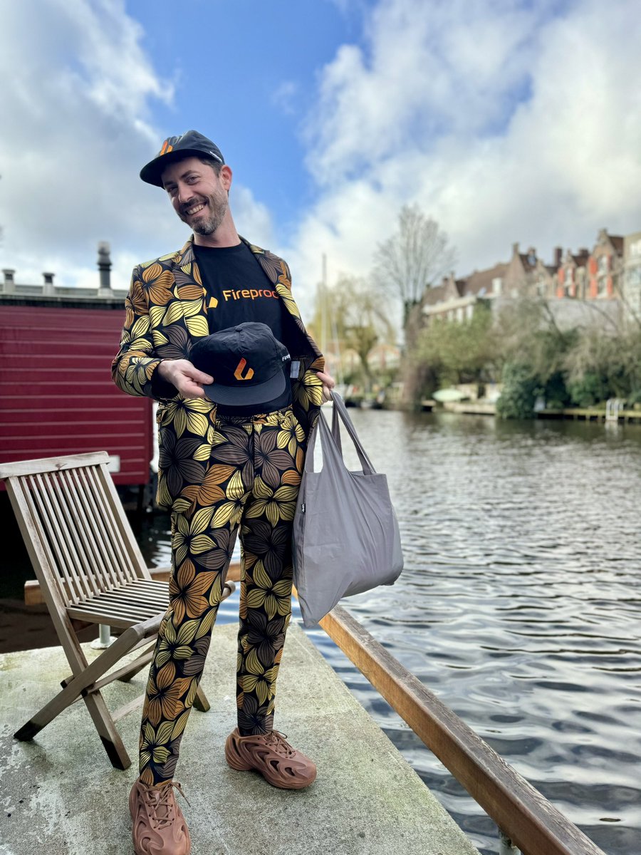 FireproofStorge's tweet image. Hey, @devworld_conf! We’ve got hand printed shirts and embroidered hats coming your way. If you spot @jchris at #DevWorld hit him up! #DevWorldConf #RAIamsterdam