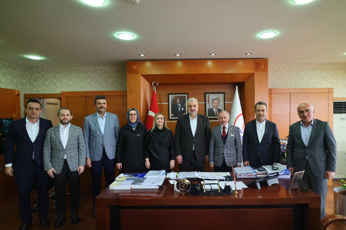 Bayrampaşa Belediye Başkanlığı dönemi boyunca gerçekleştirdiği özverili eser ve hizmet belediyeciliği anlayışı ile Bayrampaşalı hemşerilerimize sunduğu hizmetlerden dolayı Belediye Başkanımız Sn. <a href="/atilaaydiner/">Atila Aydıner</a>’e teşekkür ediyorum.

31 Mart için el ele, gönül gönüle hem