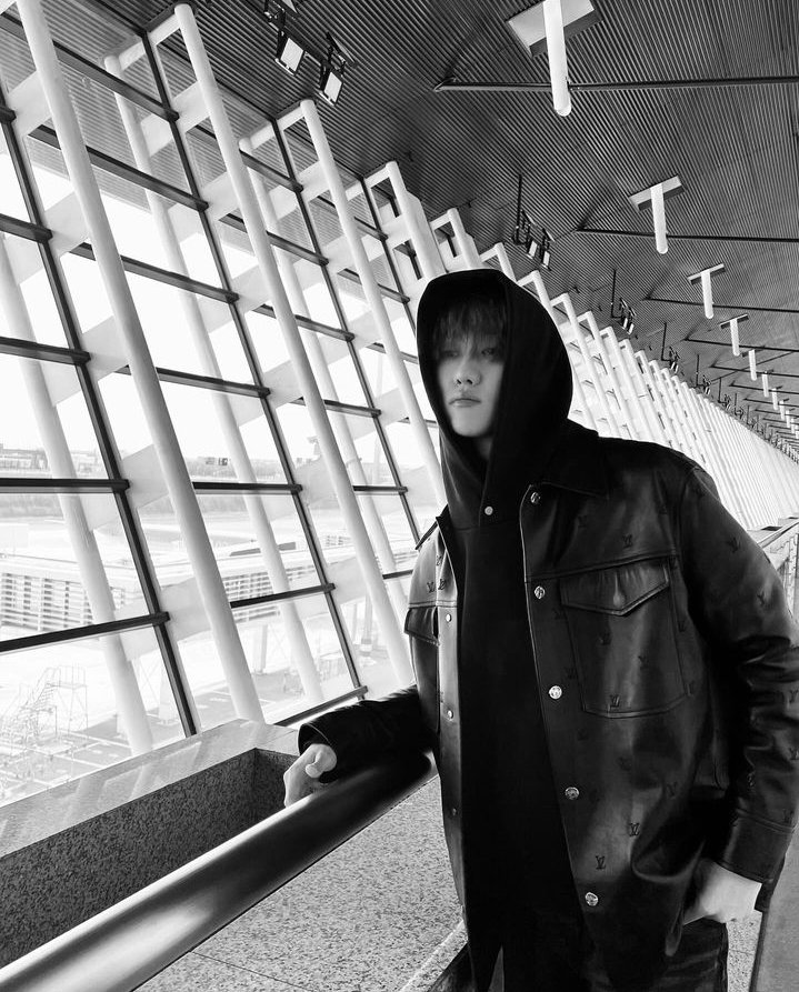 _haofolder_'s tweet photo. Omg new minghao pics dropped when I was in class😭 https://t.co/5jJ0ssLaOC