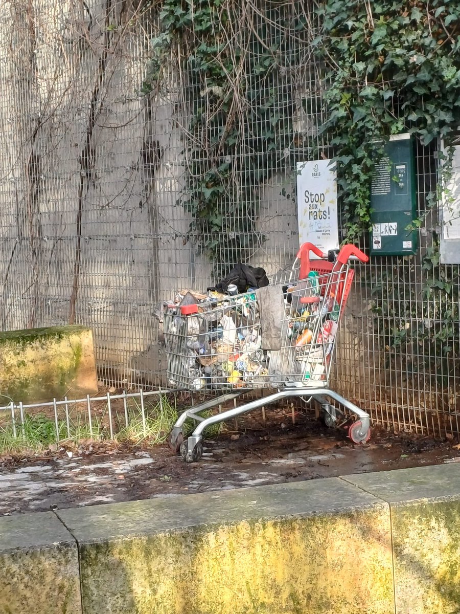 RosaCraque's tweet photo. Où est le cadre de vie serein et apaisé promis par les pouvoirs publics? Ce que les riverains subissent est indigne!! La colère monte…@FrancoisDagnaud @egregoire @prefpolice @GDarmanin @NunezLaurent @LeParisien_75 #rosacraque #JO2024 https://t.co/YLx4DD4mvD