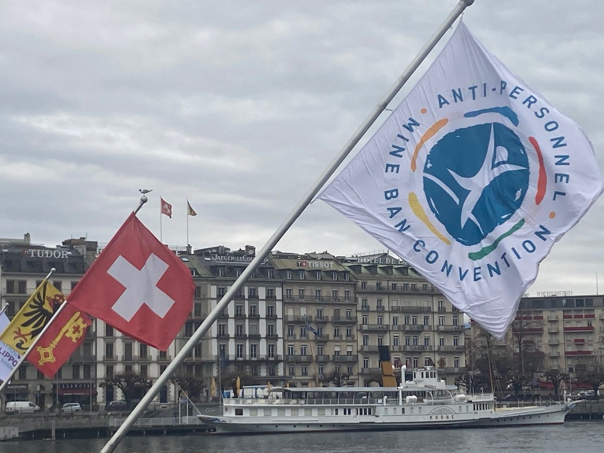 Anti-Personnel Mine Ban Convention (@minebantreaty) on Twitter photo our flags commemorating #MineBanTreaty25 are waving proud over the Mt Blanc bridge in #Geneva - Thank you <a href="/VilleDeGeneve/">Ville de Genève</a> & <a href="/SwissMFA/">Swiss MFA</a> for the support, and the <a href="/JapanMissionGE/">JAPAN Mission GENEVA</a> for the photo! #25yrMineBanPartnership our flags commemorating #MineBanTreaty25 are waving proud over the Mt Blanc bridge in #Geneva - Thank you <a href="/VilleDeGeneve/">Ville de Genève</a> & <a href="/SwissMFA/">Swiss MFA</a> for the support, and the <a href="/JapanMissionGE/">JAPAN Mission GENEVA</a> for the photo! #25yrMineBanPartnership