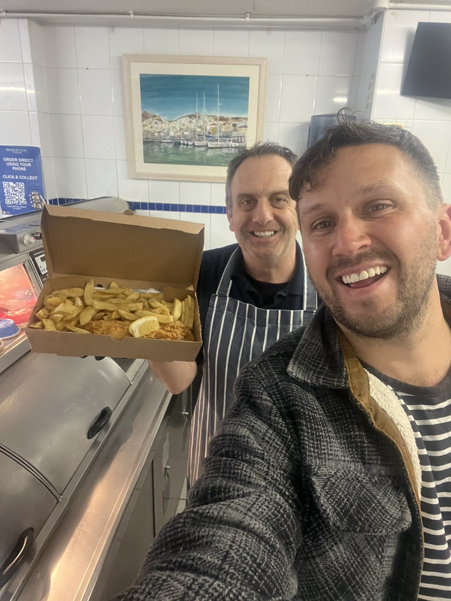 Dream job this morning as I head out to taste some award winning Bristol fish and chips for the @BBCBristol Breakfast Show! Thank you @noahsbristol & @lomvardos for having me! #dietstartstomorrow