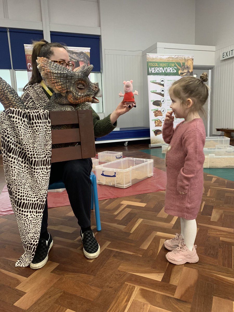 DeltaWillowsAc's tweet image. Nursery and Reception enjoyed meeting a baby triceratops this morning! #dinosaurs #workshop #preteaching #history