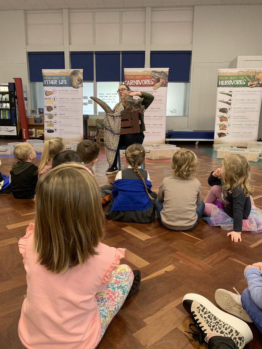 DeltaWillowsAc's tweet image. Nursery and Reception enjoyed meeting a baby triceratops this morning! #dinosaurs #workshop #preteaching #history