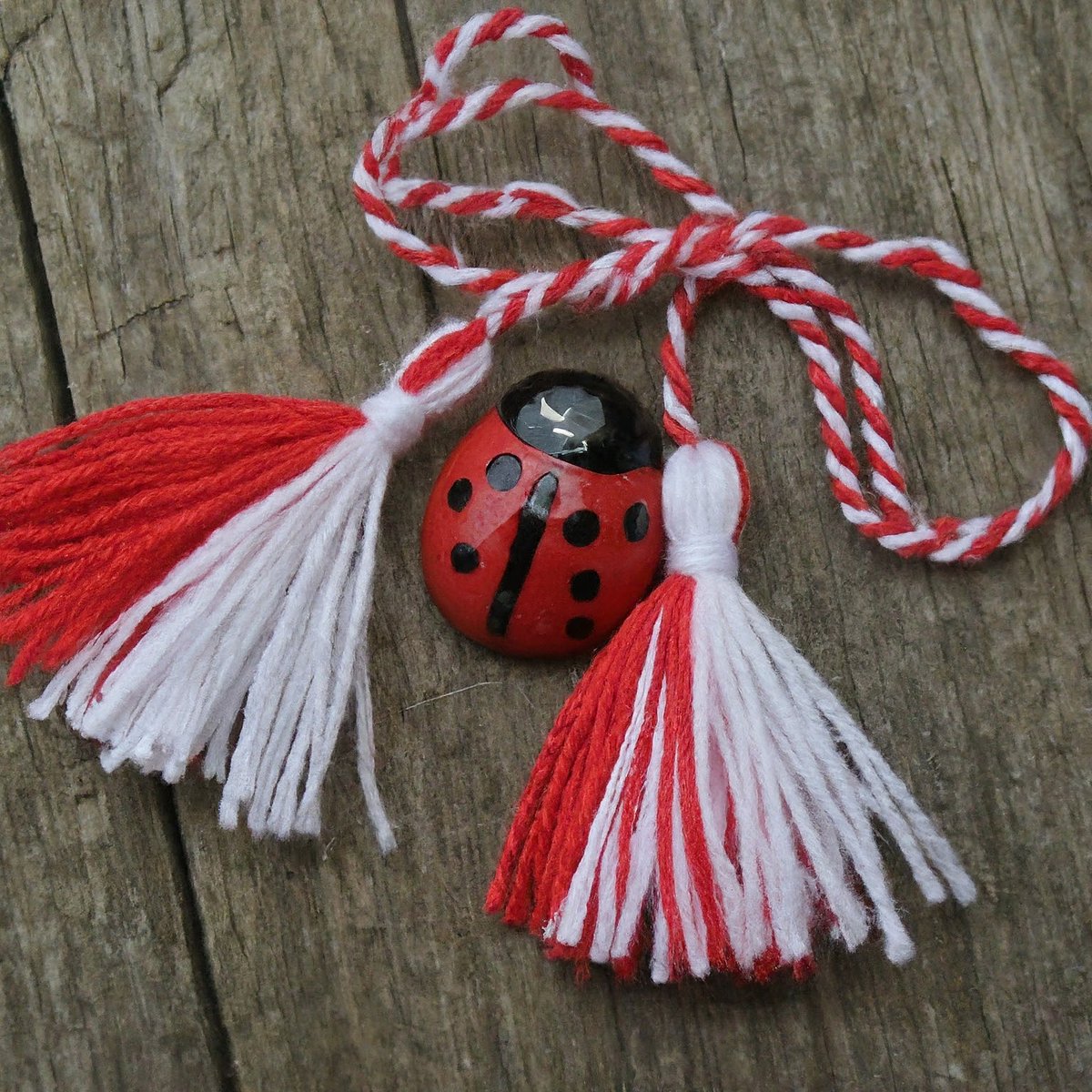 Happy #Martisor! Wearing my red & white thread with a smile, remembering the joy of spring celebrations back home in #Romania. Wishing everyone luck, health, and a beautiful year! #SpringTraditions P.S. Do other countries have similar traditions to celebrate spring?