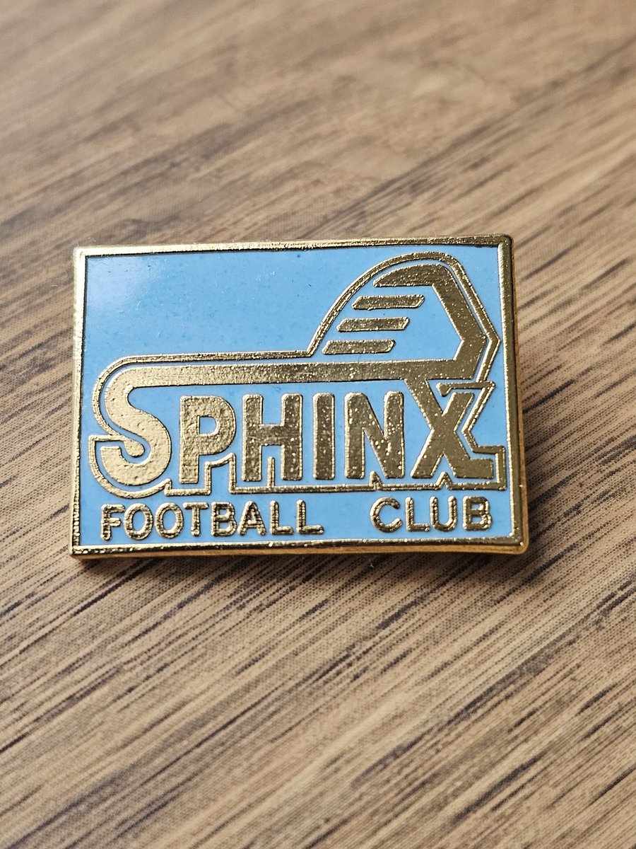 A bit of mythology ⏬️

The Phoenix meets the Sphinx 🤝

Two of my favourite badges!

@nonleaguebadges