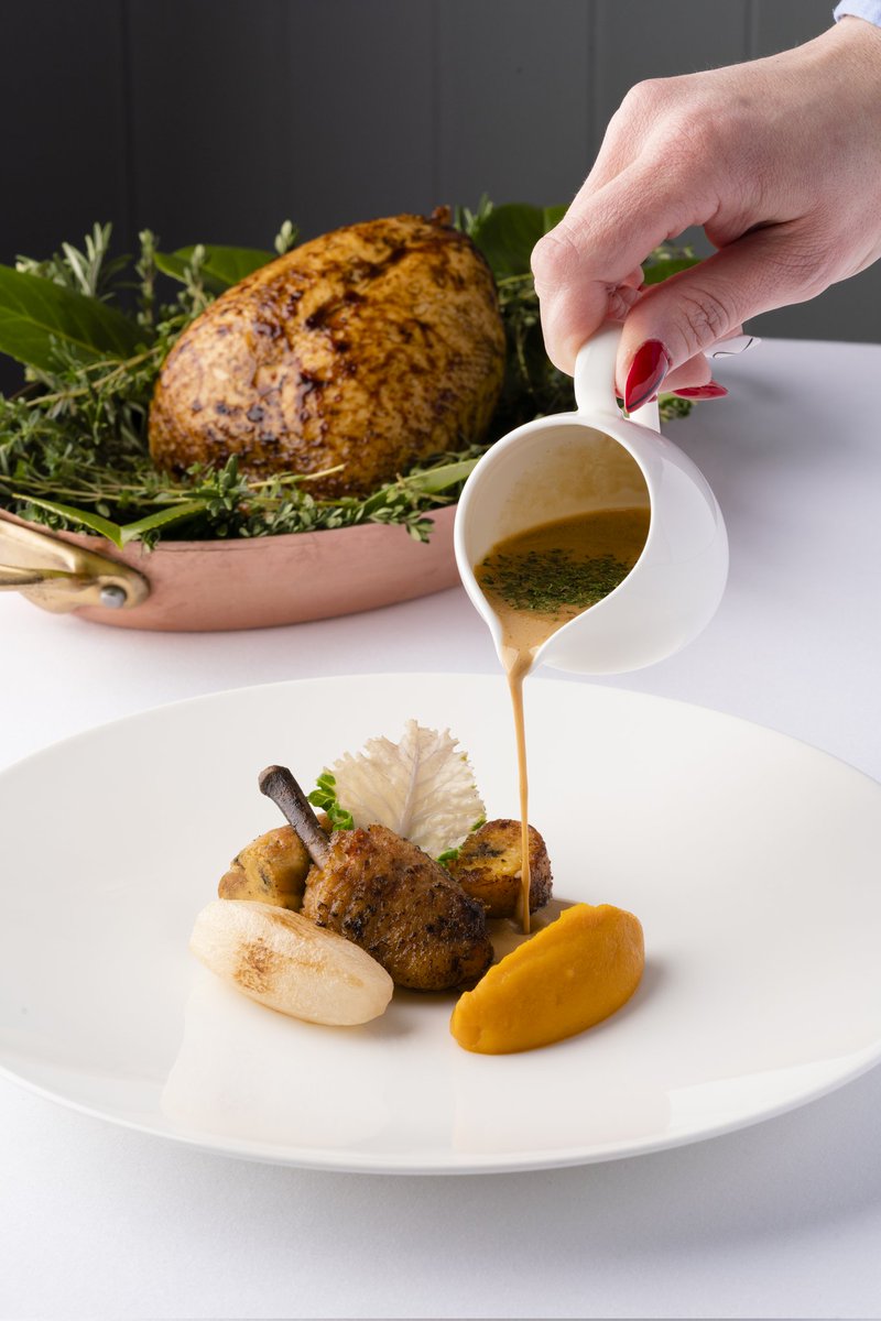 *MOTHER'S DAY 
“A mother is a person who, seeing there are only four pieces of pie for five people, promptly announces she never did care for pie.” – Tenneva Jordan

Join us for Mother's Day and make it one to remember!

#mothersday
#chubbycastor