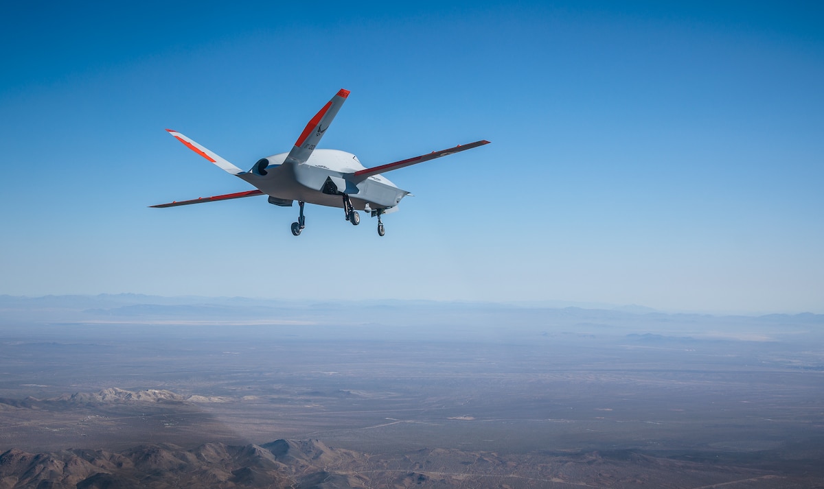 AFRL’s XQ-67A makes 1st flight.it is the 1st of a 2nd gen of autonomous collaborative platforms. XQ-67A proves the common chassis or “genus” approach to aircraft design, build& test. This will help save time & money by leveraging standard substructures & subsystems