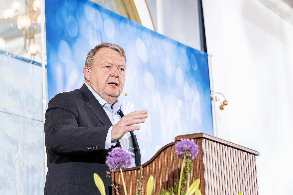 KA (@arbejdsgiver) on Twitter photo Vi kom rigtig godt omkring, da udenrigsminister <a href="/larsloekke/">Lars Løkke Rasmussen</a> fredag gæstede KAs generalforsamling. Det var en veloplagt minister, der gav en spændende status på den politiske situation. #dkpol Vi kom rigtig godt omkring, da udenrigsminister <a href="/larsloekke/">Lars Løkke Rasmussen</a> fredag gæstede KAs generalforsamling. Det var en veloplagt minister, der gav en spændende status på den politiske situation. #dkpol