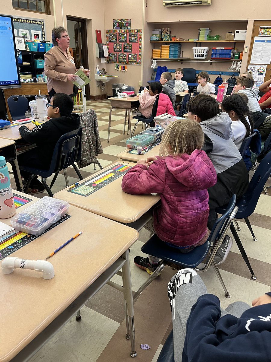 Exciting Read Across America Day with a guest reader from St. Luke's! 📚 Students diving into her interests? That's the power of RIASEC in action! #ReadAcrossAmerica #Education @EdHidalgoSD @QCSDnews #PantherPride @StLukesQuakertown