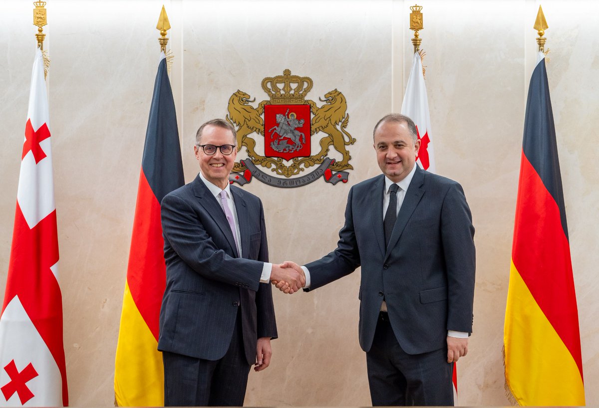 MoD Chikovani met w/ German Amb to Georgia, Peter Fischer & Def attache LTC Andreas Sebald Priority directions of cooperation b/w 🇬🇪 🇩🇪 Defence Ministries were discussed and gratitude for Germany's important support to develop GDF's capabilities was expressed.