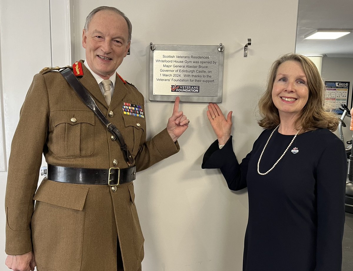 It was our pleasure to welcome the Governor of Edinburgh Castle, Major-General @AlastairBruce_ to Whitefoord House today, where he was briefed on SVR's work supporting #Veterans, before opening our new gym (thank you @VeteransFdn!) and enjoying lunch and a chat with residents.