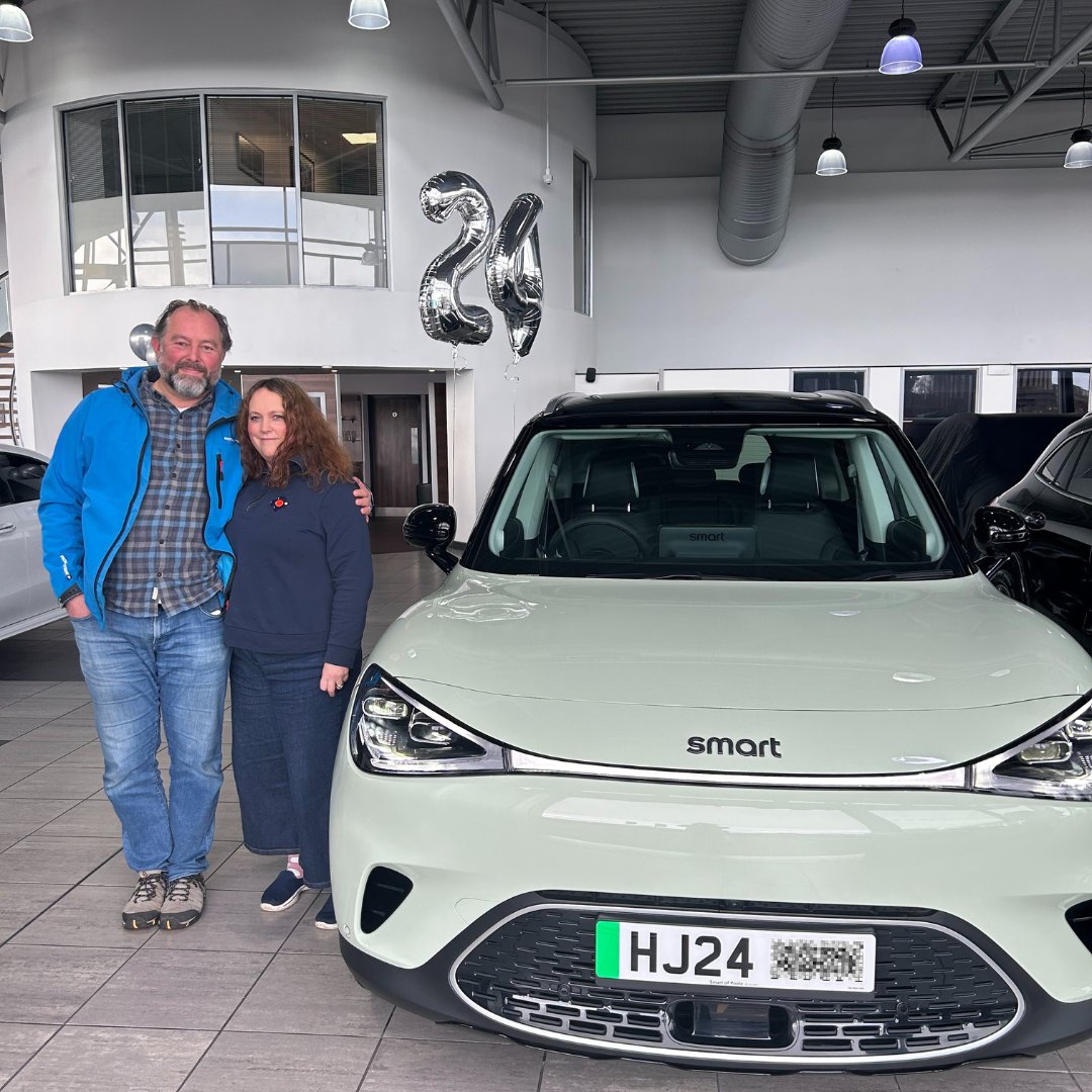 Sandown smart tweet media