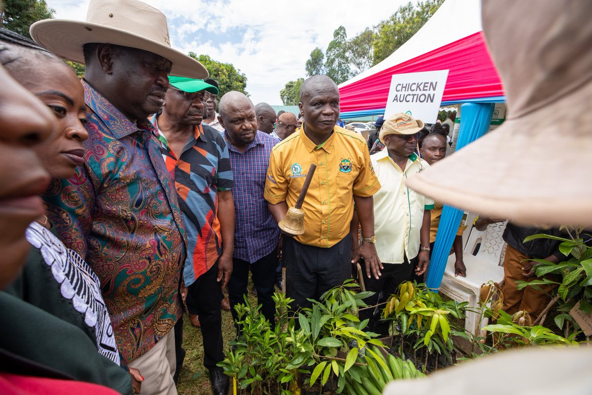 Spent the day at Siaya County's Agri-Business Show, an initiative centered on empowering women and the youth. Enhancing agri-business through better extension services and providing essential tools like motorbikes, tractors, seeds, and fertilizers to spur entrepreneurship.