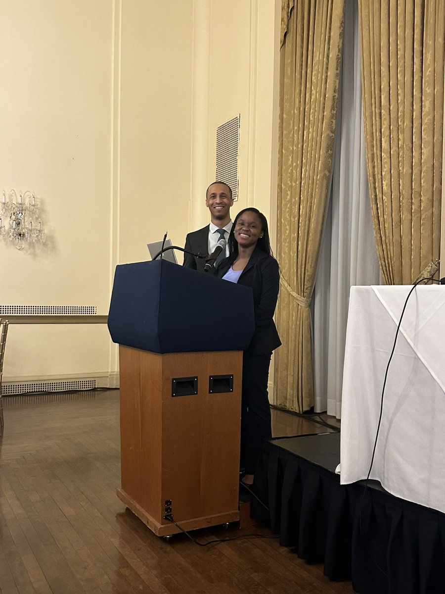 Proud of our ⭐️ fellows, Christy and Ari, for leading a great presentation at the @AHANewYorkCity fellows’ society meeting!