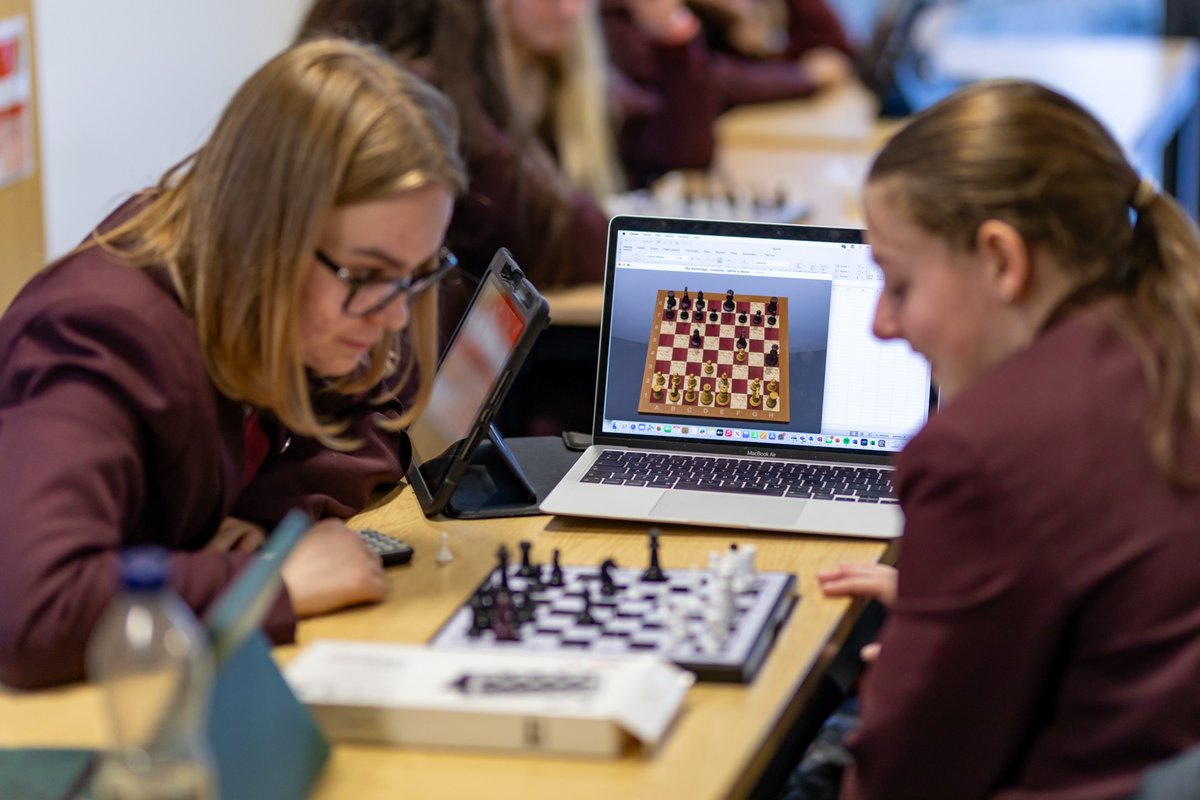 Students had a fantastic time during last week's POP sessions (Personal Opportunities Program)!

We saw students engage with a host of new and familiar favourite activities including, Chess, Coding, Minecraft, Photography, Yoga, Crochet, Nature Walks and so many more!