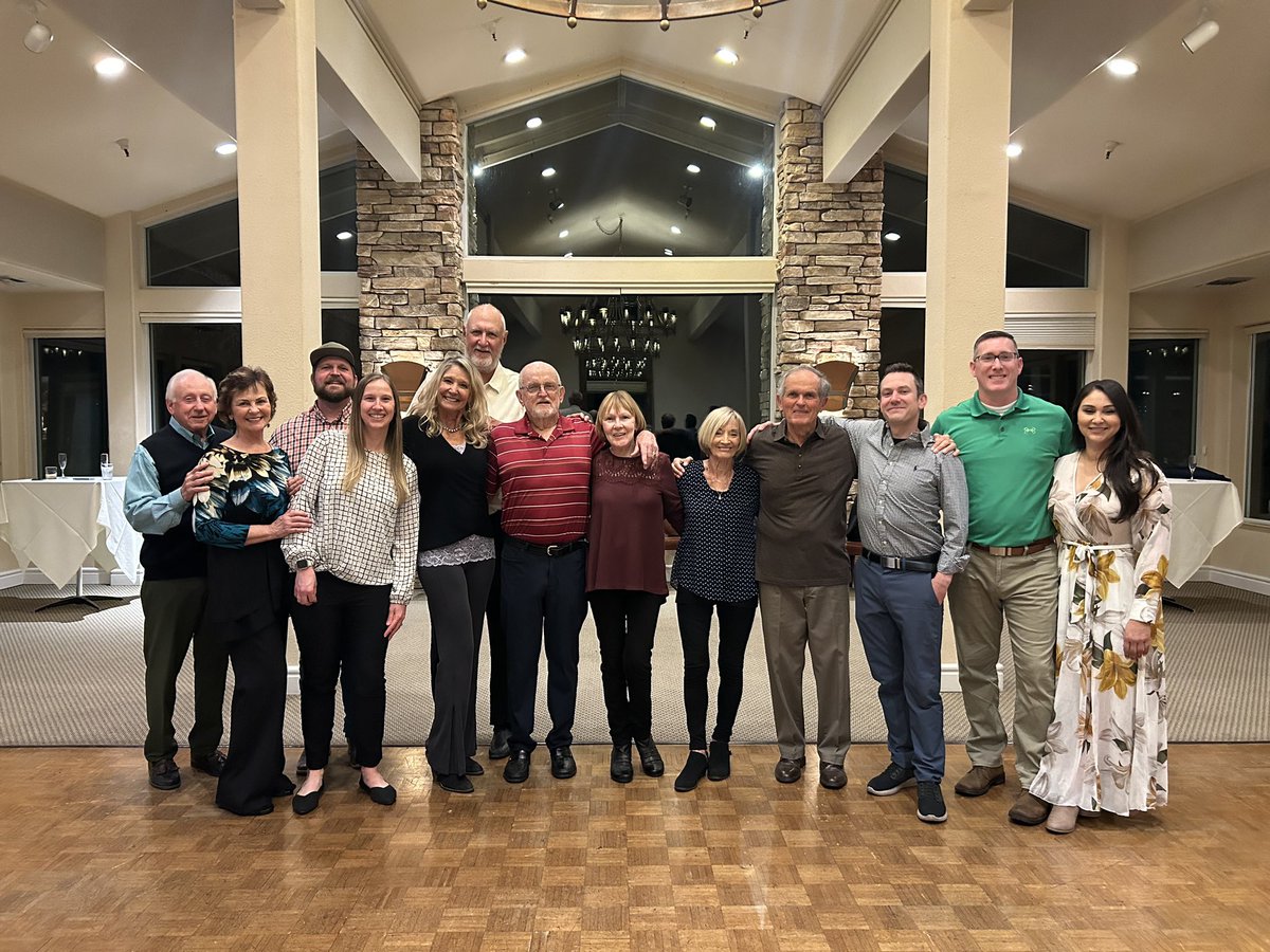 Did you know that Butte Creek has a complimentary Ballroom Dance Class every month that members and their guests can enjoy? Last night our members learned the foxtrot, and this month on the evening of March 14th they’ll be learning the jitterbug! #chicocalifornia #ballroomdancing