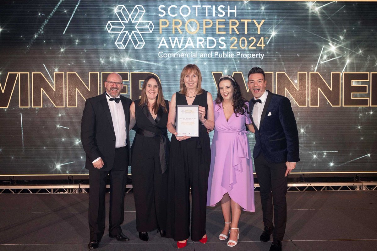 Top of the class for @BeatlieSchool! A well deserved #SmallDevelopmentOfTheYear win at @scotpropawards. Well done to all those delivering the new school for @LoveWestLothian. @morrisonbuilds @NORR_AEP @DoigandSmith @woolgarhunter @AtelierTen @WA_LLP hubsoutheastscotland.co.uk/news/top-marks…