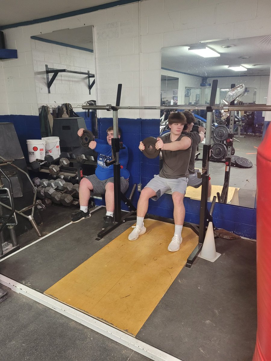 csbluedevils_fb's tweet photo. Workout finisher! Great week in the weightroom! #grinding https://t.co/hTXLFS36gh