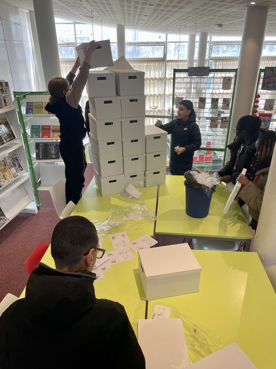 VGroisard (@groisardv) on Twitter photo Préparation de la semaine #ecochallenge des établissements de Gennevilliers avec <a href="/Hannarym/">Rym Nouri</a> du 4 au 8 mars par les #écodélégués <a href="/ClgEdouard/">Clg Edouard Vaillant</a> : montage des boites à papier pour le recyclage à destination des 50 salles de classe du collège. <a href="/REPGuyMoquet/">REP+GuyMôquet</a> @edd_versailles Préparation de la semaine #ecochallenge des établissements de Gennevilliers avec <a href="/Hannarym/">Rym Nouri</a> du 4 au 8 mars par les #écodélégués <a href="/ClgEdouard/">Clg Edouard Vaillant</a> : montage des boites à papier pour le recyclage à destination des 50 salles de classe du collège. <a href="/REPGuyMoquet/">REP+GuyMôquet</a> @edd_versailles