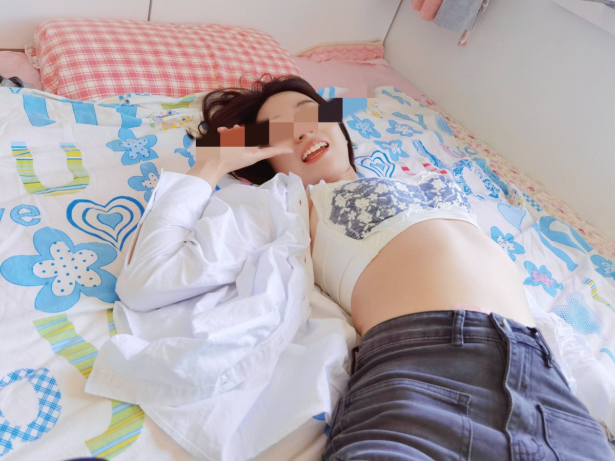 ffshuizu's tweet photo. 临时改到保定涿州，有来的吗，今晚，只限25及以下单男，有的直接加2441899978发简介。 https://t.co/vbketI13kQ
