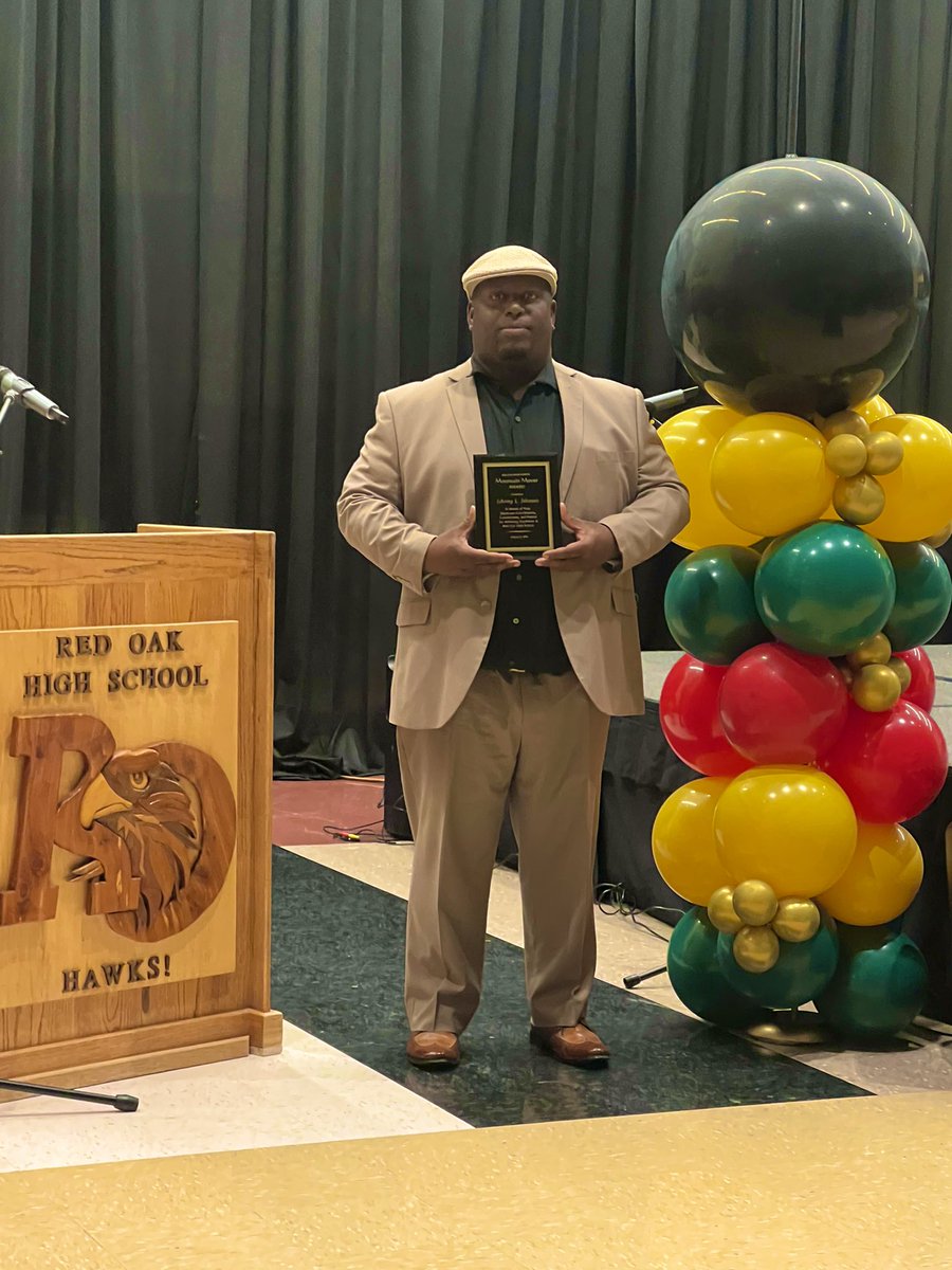 Congratulations to Coach Johnny Johnson for being presented the “Mountain Mover Award” in Honor of his Contributions, Commitment, and Passion for Achieving Excellence at Red Oak High School. 
<a href="/RedOakTrack1/">Red Oak Track & Field</a>