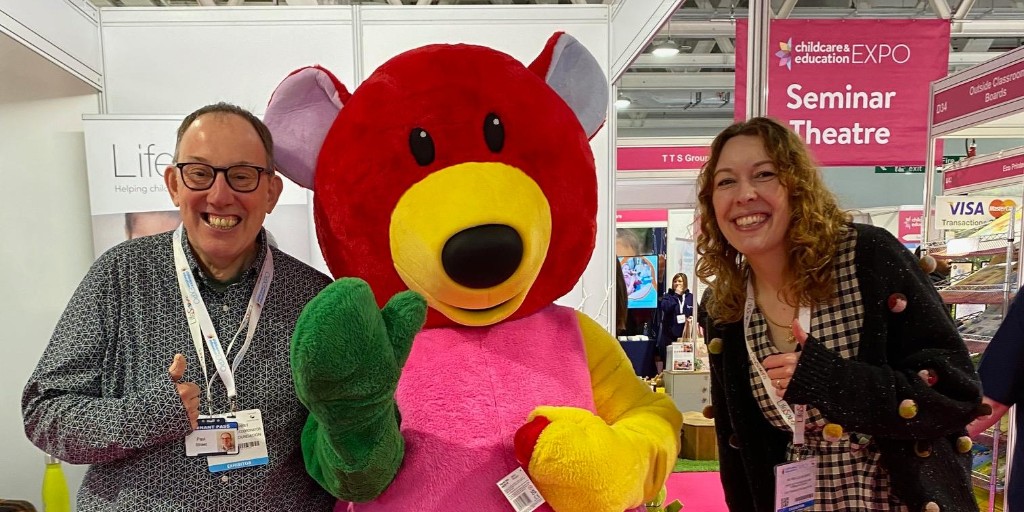 Have you seen the Hope bear from @themoodbears at @childcareedexpo? We have had a great time finding out about their cuddly companions which have been specifically designed to support mental health and wellbeing. What have you seen at the #childedexpo so far?