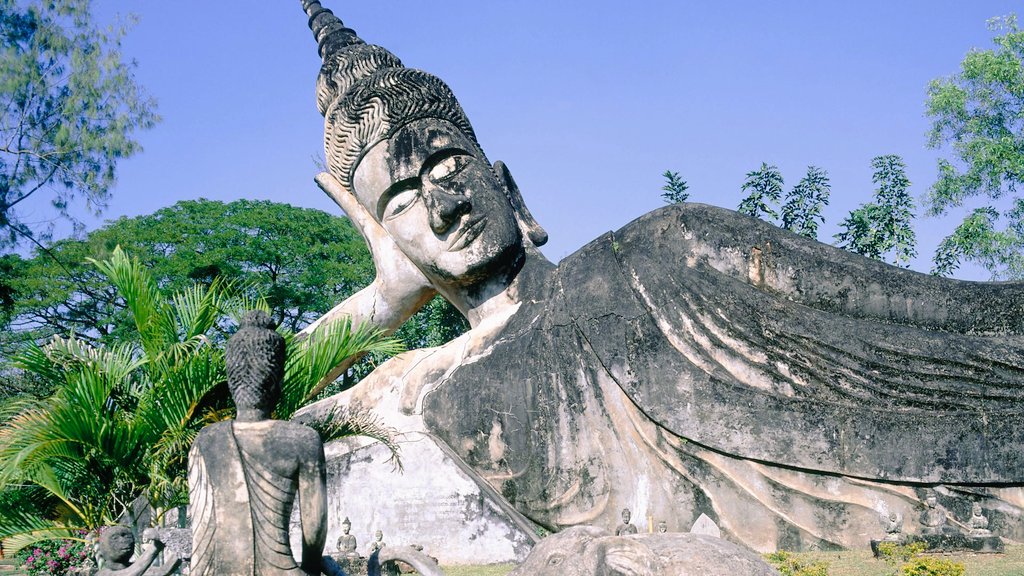 #MuwellMotivation
If people refuse to look at you in a new light and they can only see you for what you were, only see you for the mistakes you've made, if they don't realize that you are not your mistakes. 
Make improvements, not excuses. Seek respect, not attention.👈🏽🤔💯😉