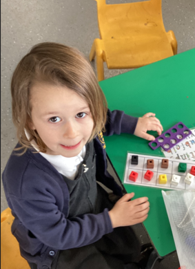 StDomSavioRC's tweet image. In #maths our #EYFS pupils have been using practical resources to understand the composition of the numbers 9 and 10. #practicalmaths #EYFSMaths