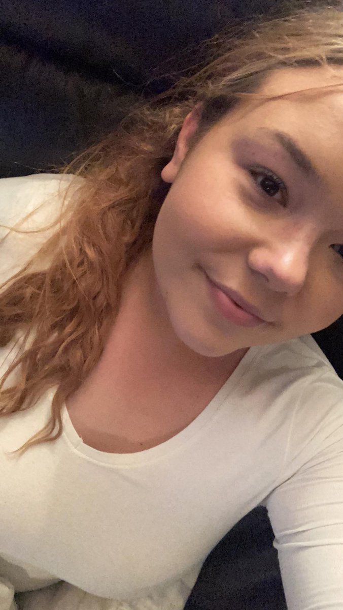 Anordinaryguy23's tweet photo. @realcollegehoes Here's another slut begging for cum https://t.co/FqCHCFkOTM
