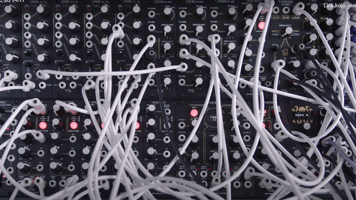 Tiptop Audio ART
Eurorack staat voor monofoon, of niet? We zien vaker polyfone modules en nu introduceert Tiptop een razend slim systeem voor een polyfone eurorack modular.
interface.nl/nieuws/artikel…
@tiptopaudiofficial  #eurorack #art #polyphonic #modular