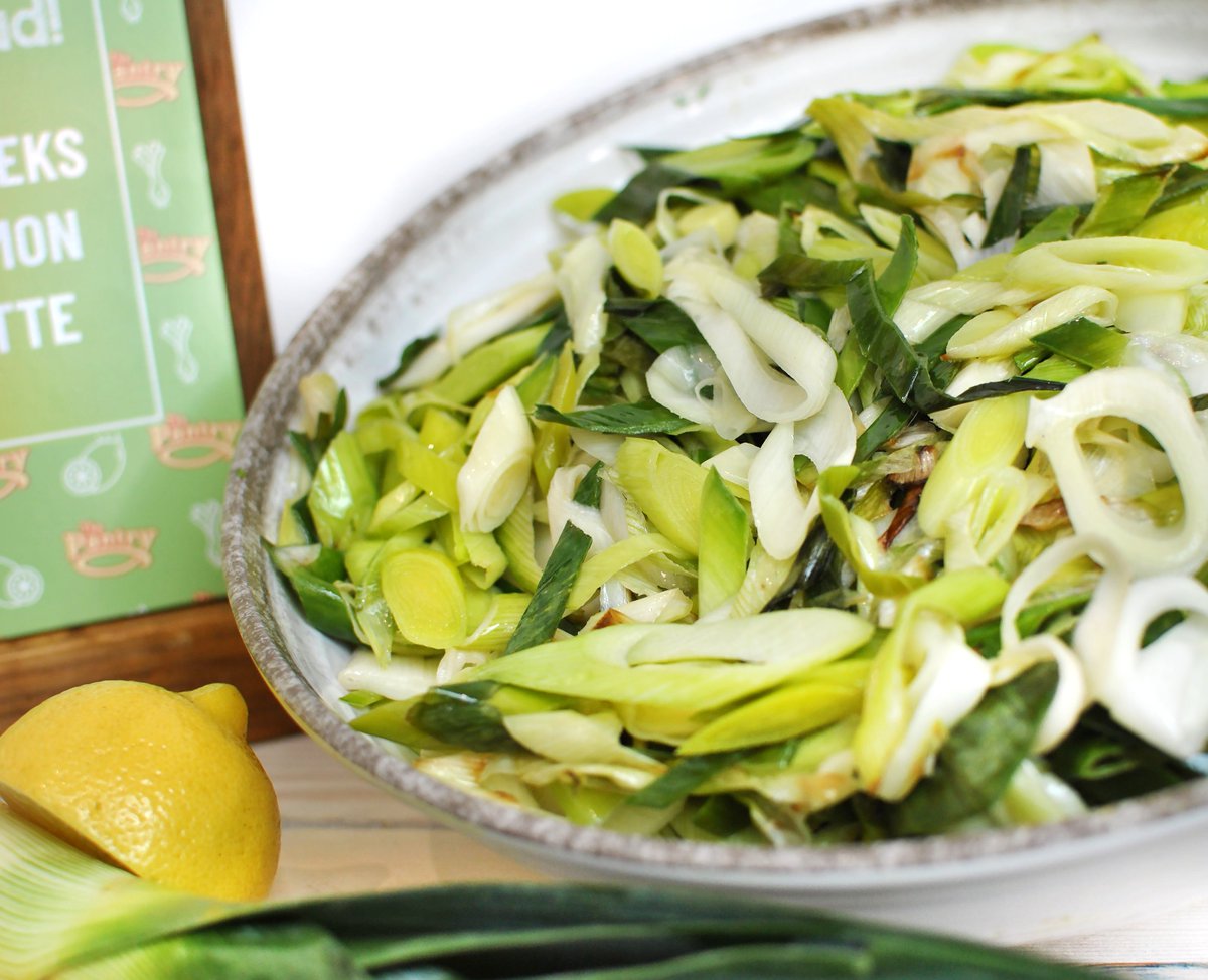 Which vegetables is a sailor’s worst enemy? Leeks! As we March into a new month, we’ll get a spring in your step with this light and revitalising Super Salad🍋🥬 #supersalad #saladofthemonth #healthyeating #colourfulsalad #nutrition #thepantry #5aday #pantrykitchens #freshfoods