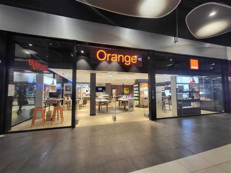 🎉Bonne nouvelle pour tous les Meylanais ! Jérémy et son équipe ouvrent les portes de notre nouveau Smartstore dans le centre commercial Carrefour, bvd des Alpes ! Ils vous accueillent dès à présent du lundi au samedi de 09h30 à 20h00 !😁