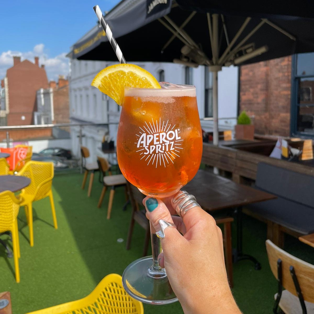 Button_Factory's tweet image. Kick off March at The Button Factory 🍸

Join us this weekend in the build up to Spring as we serve up delicious dishes, mouth watering drinks &amp;amp; more..

Walk up&apos;s welcome all weekend or book in at our website! Head to thebuttonfactorybirmingham.co.uk/bookings/ ✨