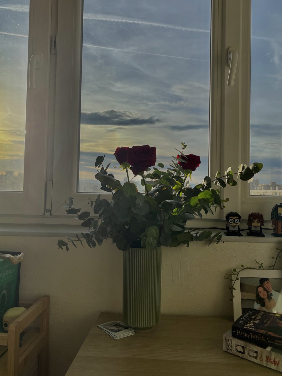 mn_lce's tweet photo. st valentin flowers 💐 https://t.co/uYtcYTiy0V