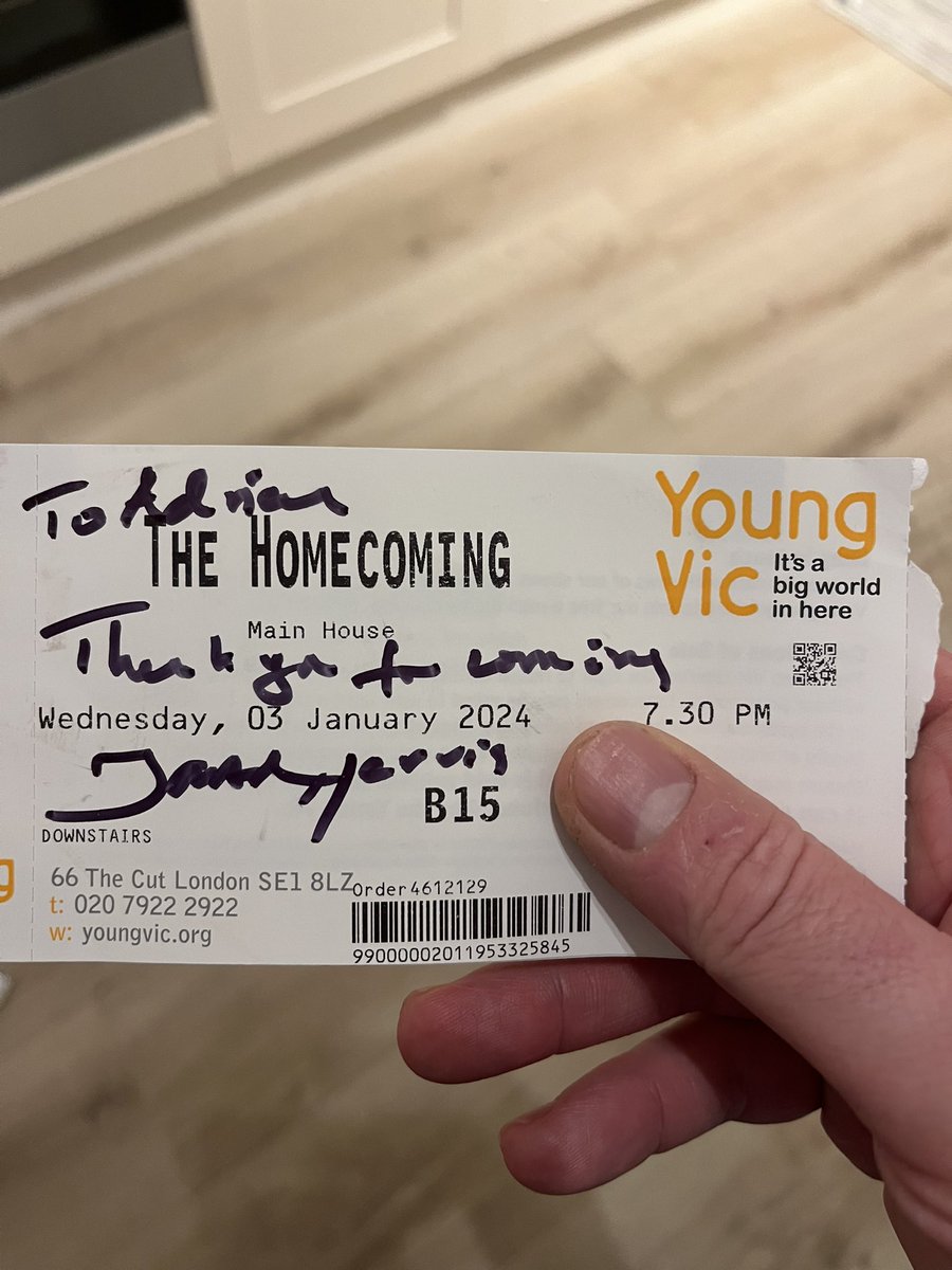 LDNTheatreMania's tweet image. The Homecoming - Absolutely unexpected story, I thought it would have ended differently. Left me speechless. All the cast was amazing, loved the level of accent performed!!! Lisa Deveney a bit weak but absolutely wonderful production!!! @youngivcyo #theatre #theatreblog #pinter