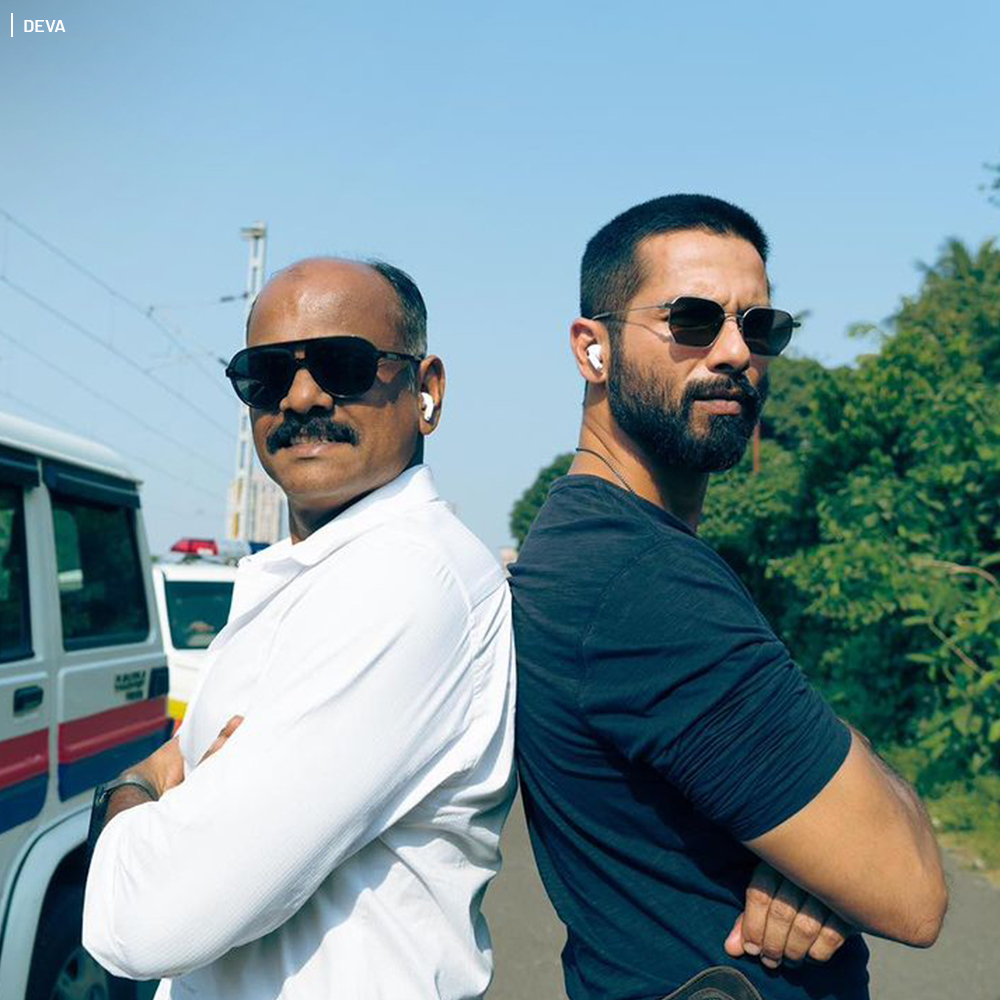 ZeeStudios_'s tweet photo. Just @shahidkapoor and #RosshanAndrrews in their element on the sets of #Deva! 

In cinemas this Dussehra. 

@roykapurfilms #ZeeStudios https://t.co/gCe80LvutH