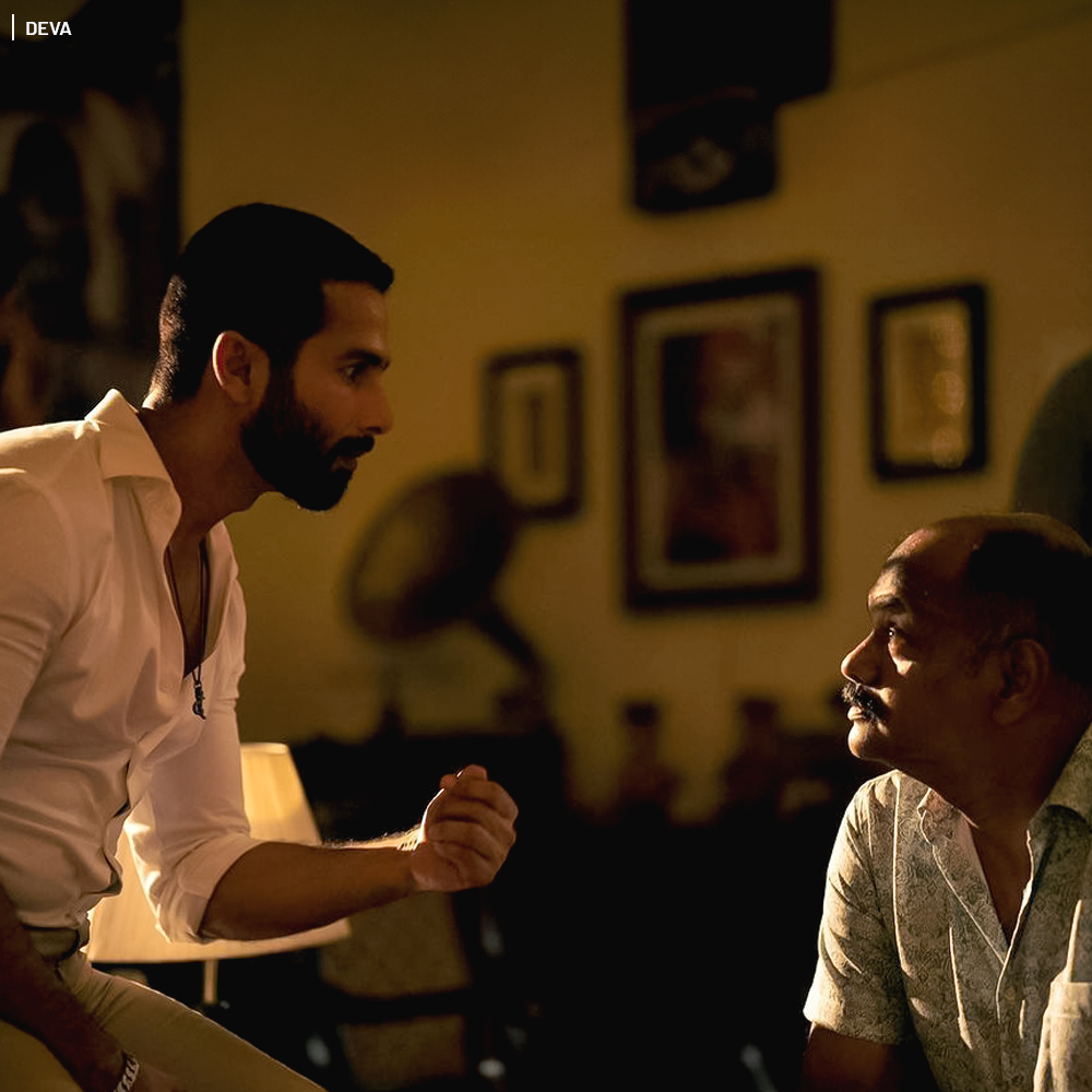 ZeeStudios_'s tweet photo. Just @shahidkapoor and #RosshanAndrrews in their element on the sets of #Deva! 

In cinemas this Dussehra. 

@roykapurfilms #ZeeStudios https://t.co/gCe80LvutH